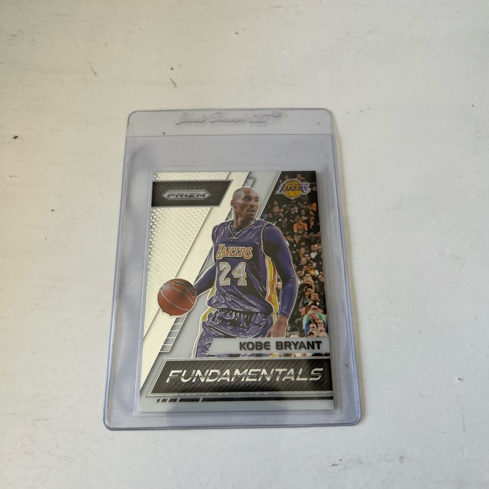 Kobe Bryant 2017-18 Fundamentals Silver PRIZM